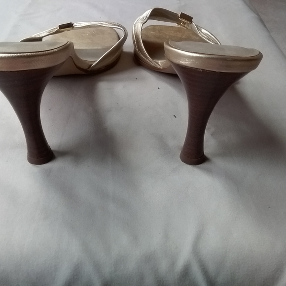 Shoes - Picture 2 of 3